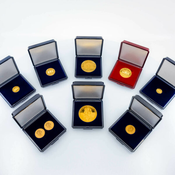Münzetuis in unterschiedlichen Größen